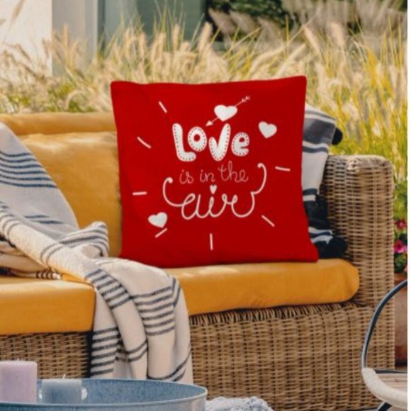 Love is in the air throw pillow - Picture 3 of 4